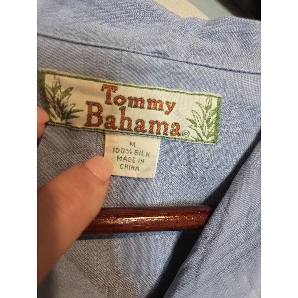 Tommy Bahama Silk Camp Shirt Men Medium Vintage Blue Textured Button Up Hawaiian - Picture 2 of 3